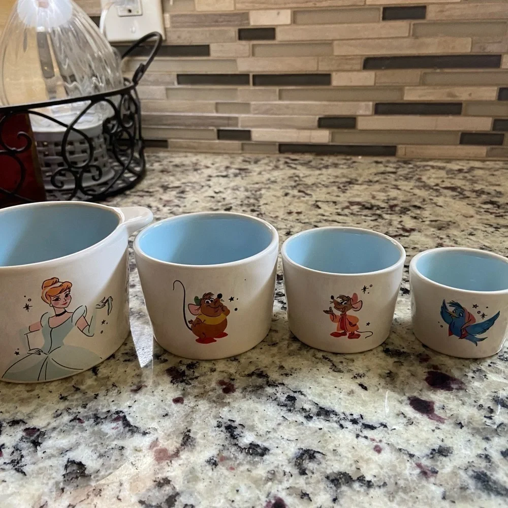 NWT Rae Dunn Cinderella Measuring Cups Animals Friend